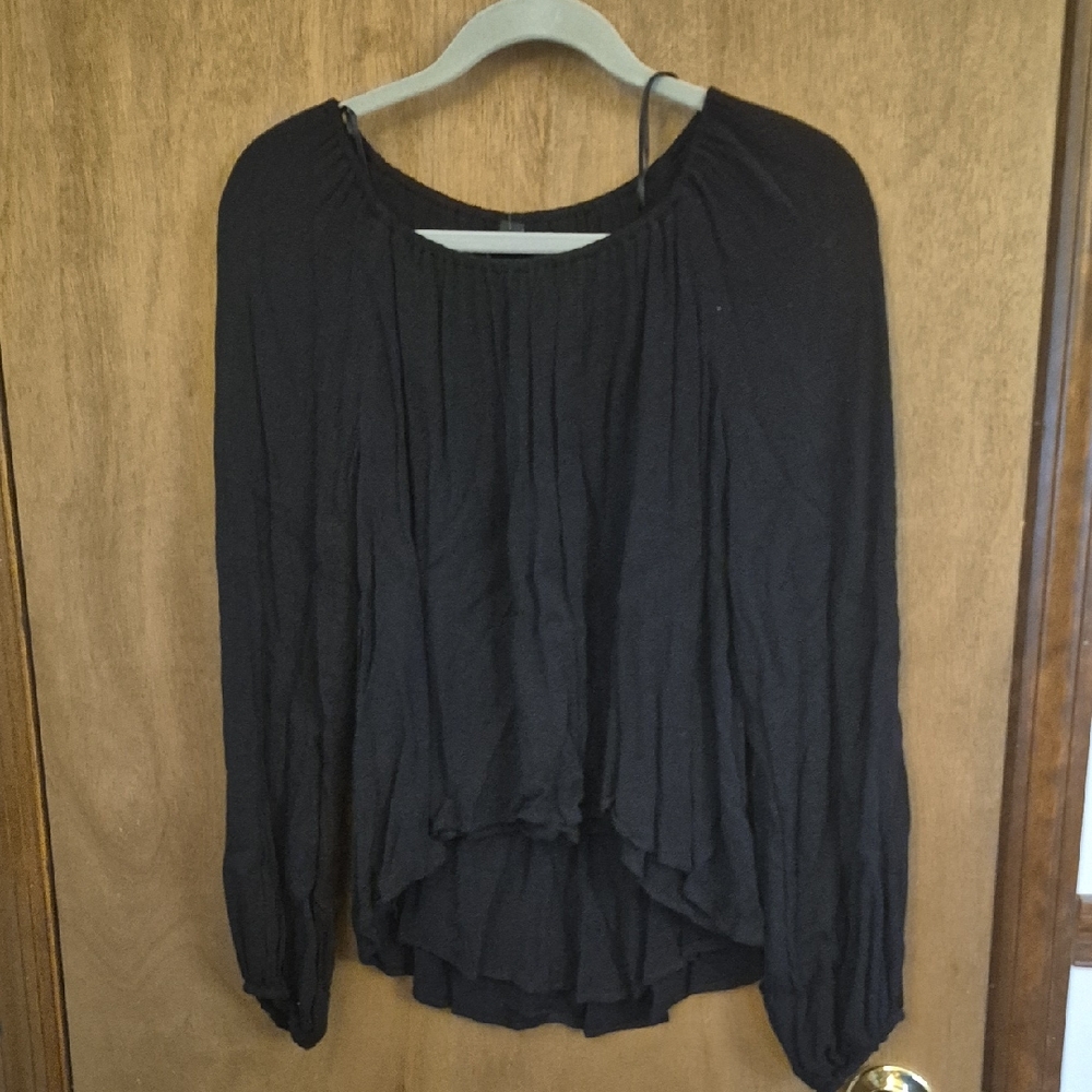 cropped black top